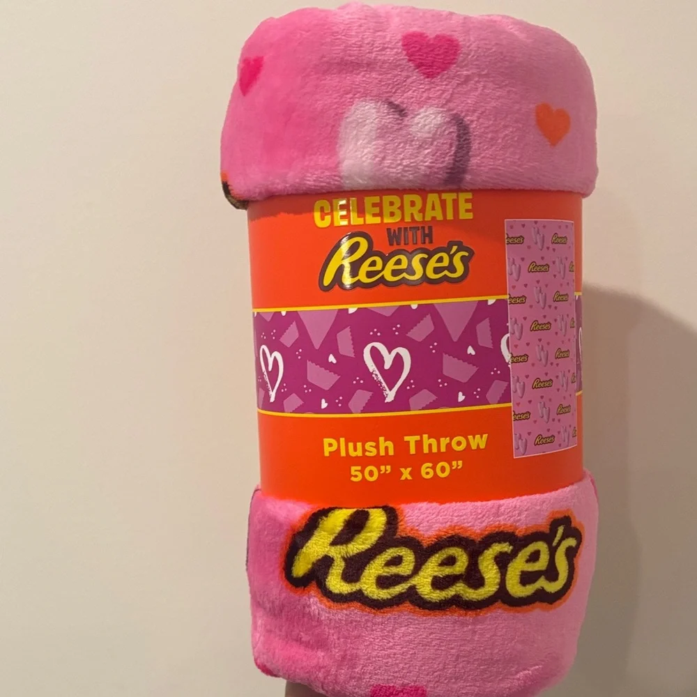 Reese's Pink Plush Throw Blanket